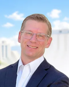 Portrait of Steve Rivers